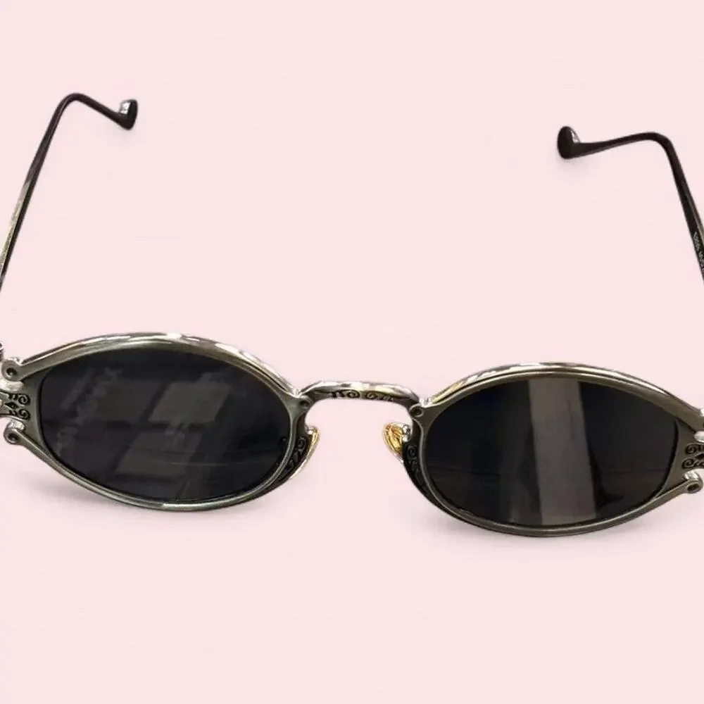 Steampunk vintage style unisex sunglasses in silver with black details